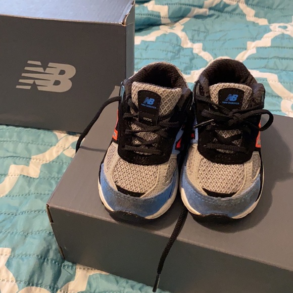 Infant/Toddler New Balance 990V5🔥 - Picture 2 of 4